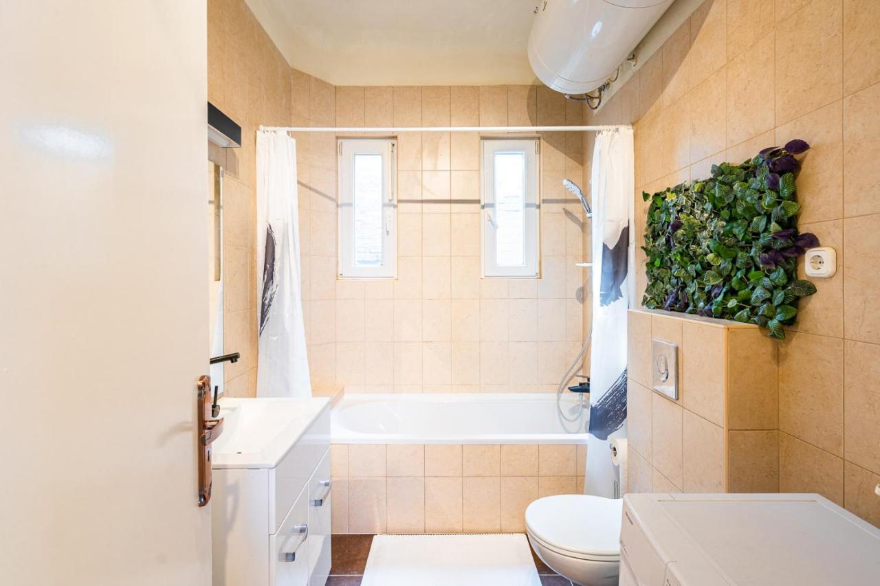 Sunny New Luxurious Home At The Jewish District Budapest Bagian luar foto